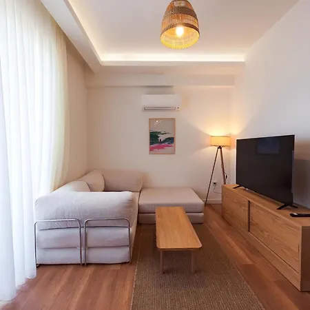 Modern 1br Near Alacati-loca Twin